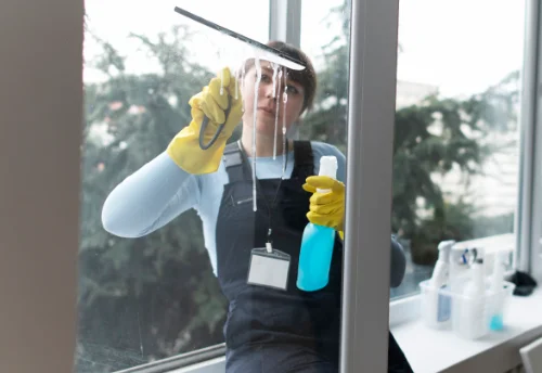 Nettoyage de vitres intérieures et extérieures à Amancey